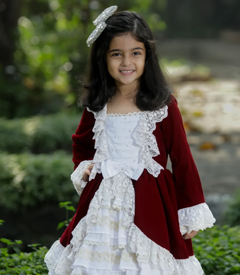 Velvet Red Lace Dress - Image 3